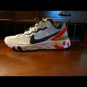 Nike React